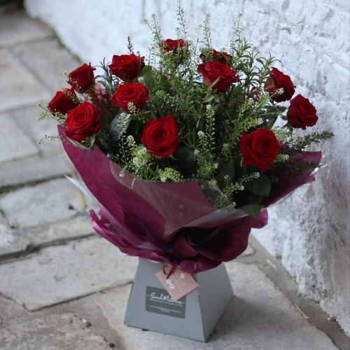 dozen-red-roses-01